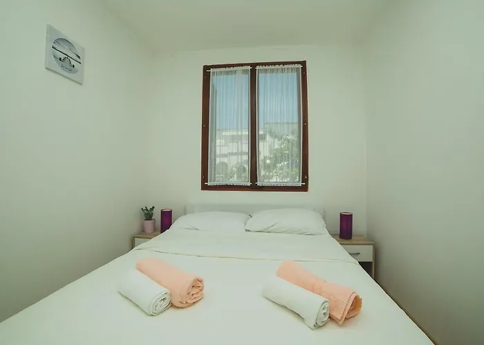 Serenity By The Sea #1 - Private Terrace Апартаменты